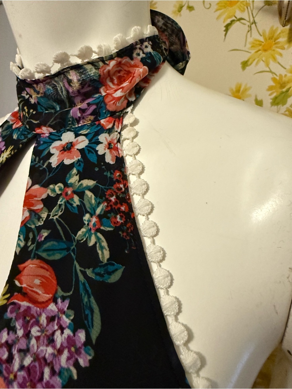 backless floral maxi dress with halter neck size M - Picture 5 of 17